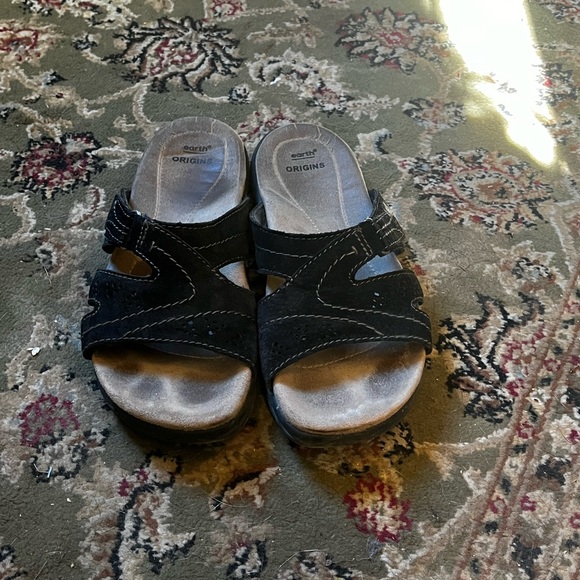 Black Earth Origins Sandals - Picture 3 of 4